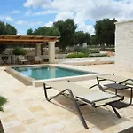 بيت للعطل Trullo E Lamia - Luxury Borgo Cinera