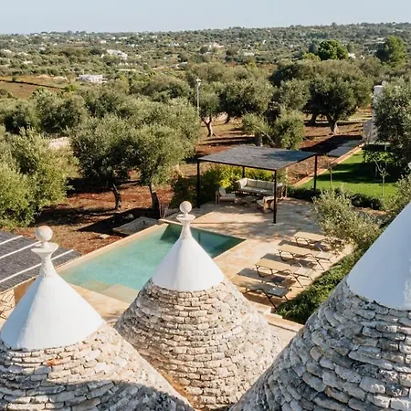 Trullo E Lamia - Luxury Borgo Cinera 度假居