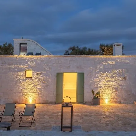 Дом отдыха Trullo E Lamia - Luxury Borgo Cinera Остуни