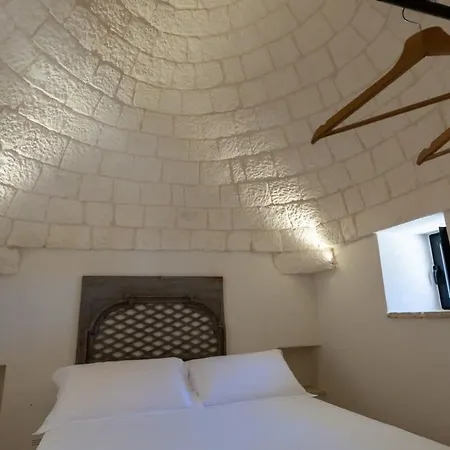 Trullo E Lamia - Luxury Borgo Cinera 度假居 *