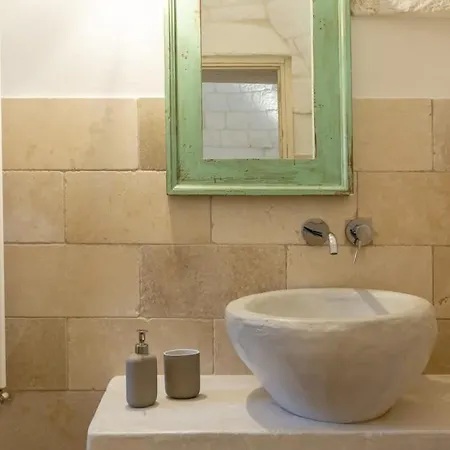 Trullo E Lamia - Luxury Borgo Cinera * Остуни