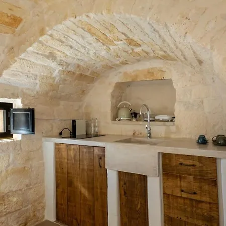 Trullo E Lamia - Luxury Borgo Cinera * Остуни
