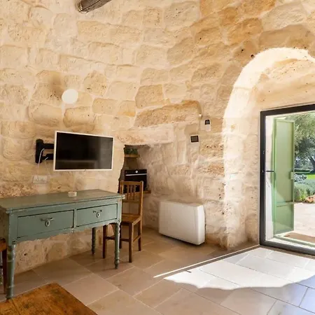 Trullo E Lamia - Luxury Borgo Cinera 度假居 *