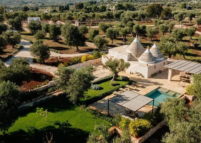 Дом отдыха Trullo E Lamia - Luxury Borgo Cinera