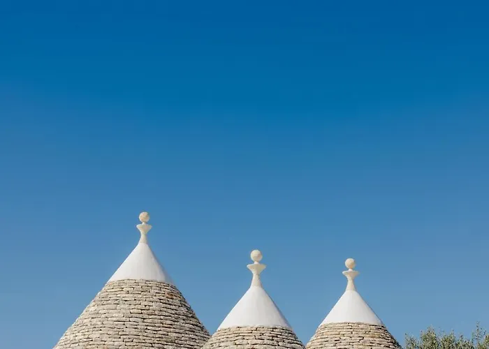 Дом отдыха Trullo E Lamia - Luxury Borgo Cinera *