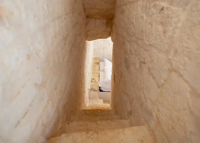 Дом отдыха Trullo E Lamia - Luxury Borgo Cinera Остуни
