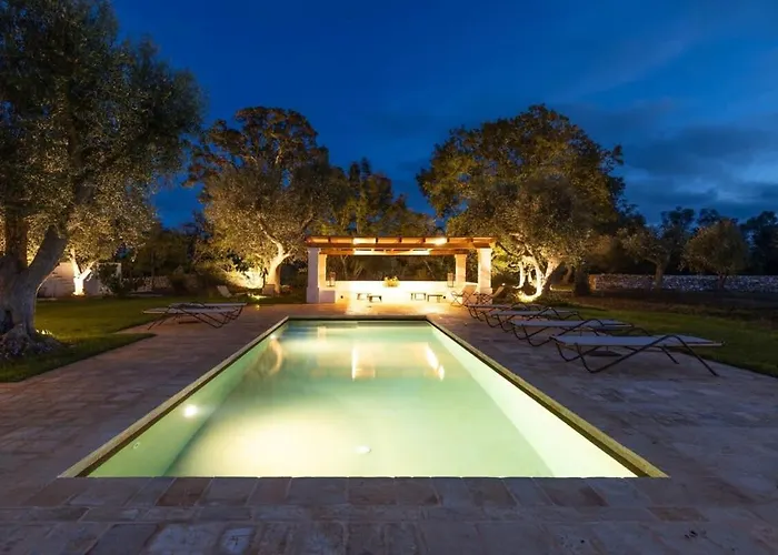 Дом отдыха Trullo E Lamia - Luxury Borgo Cinera Остуни