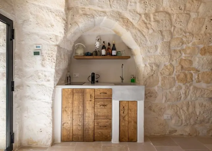 Дом отдыха Trullo E Lamia - Luxury Borgo Cinera *