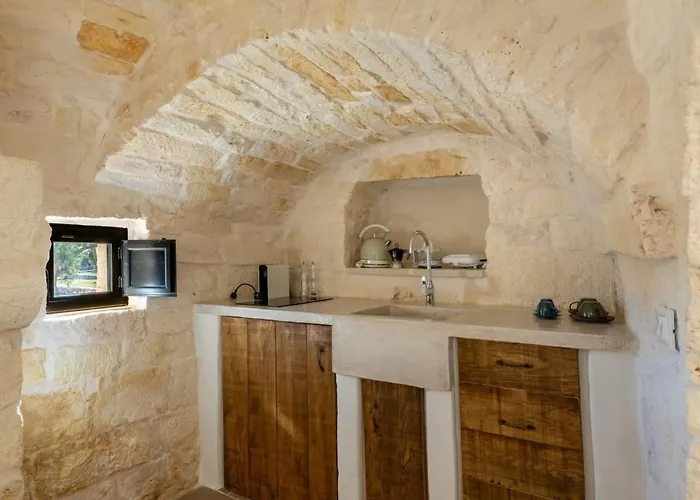 Trullo E Lamia - Luxury Borgo Cinera * Остуни