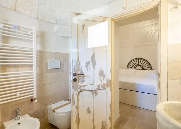 Дом отдыха Trullo E Lamia - Luxury Borgo Cinera *