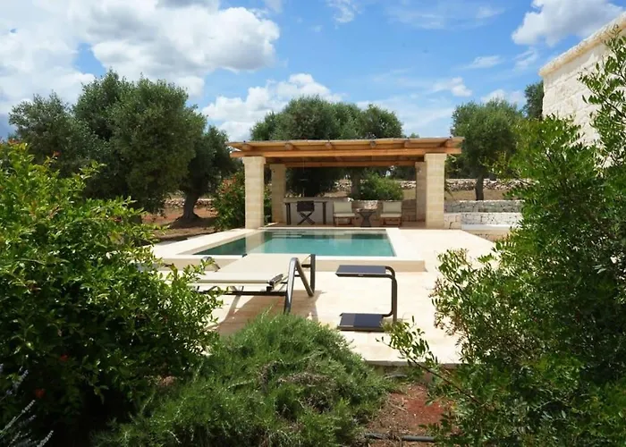 Trullo E Lamia - Luxury Borgo Cinera Дом отдыха *
