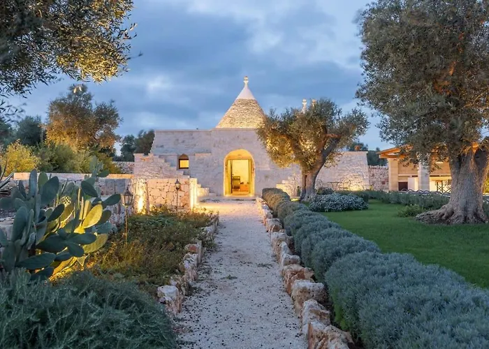 Trullo E Lamia - Luxury Borgo Cinera * Остуни
